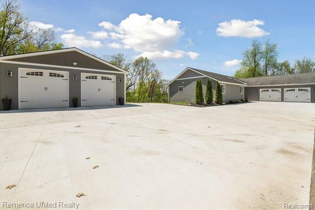 Property Photo: 2892 Beck Road MI 48843
