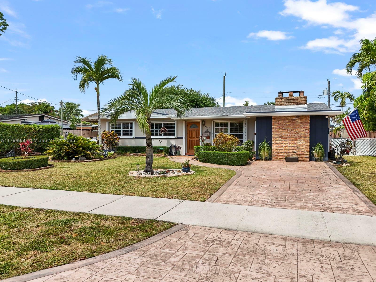 Property Photo: 8440 SW 99th Ave FL 33173