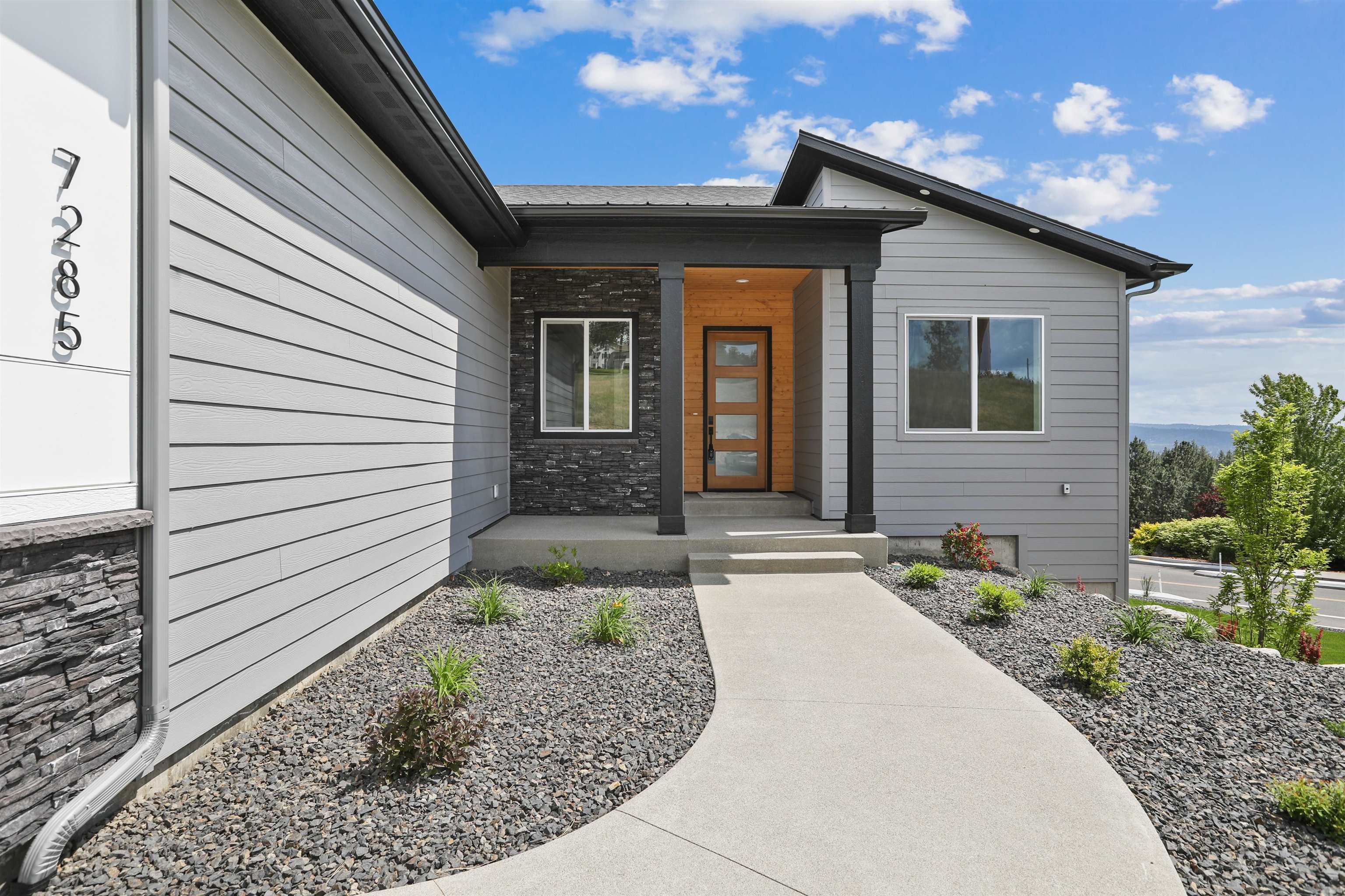 Property Photo: 7285 E Columbia Dr WA 99212