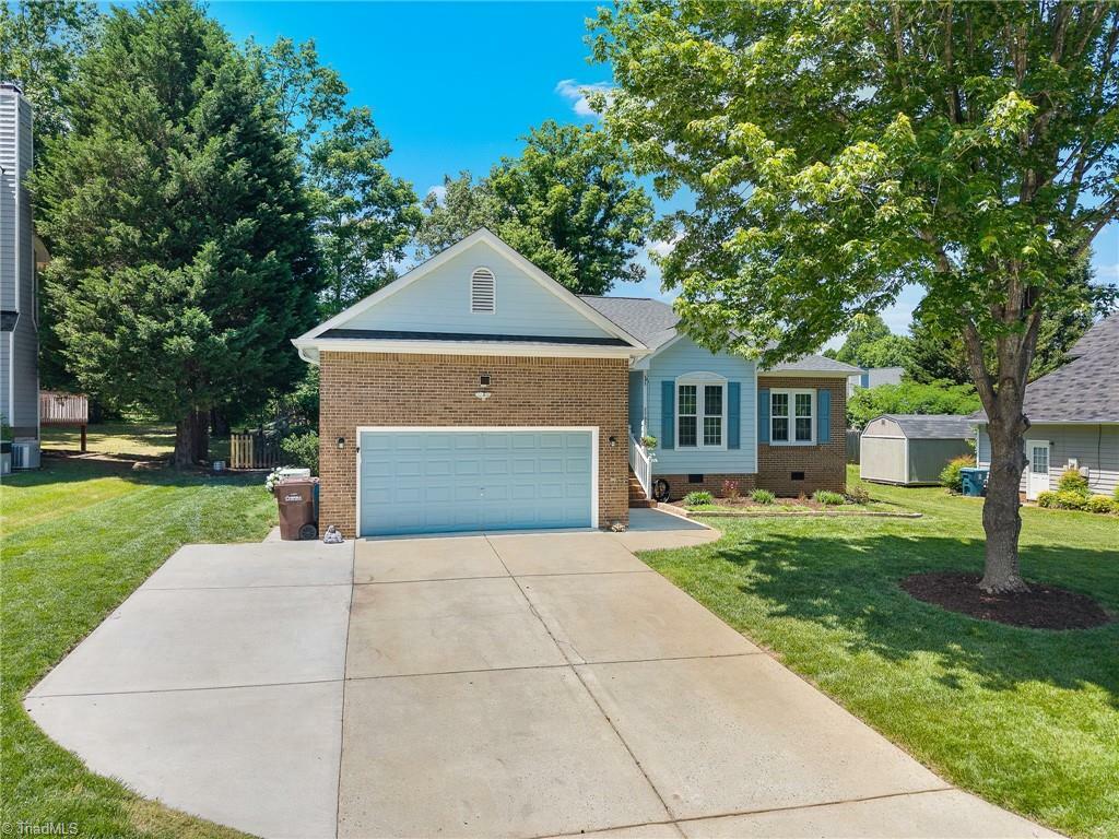 Property Photo: 2702 Stonewick Court NC 27282