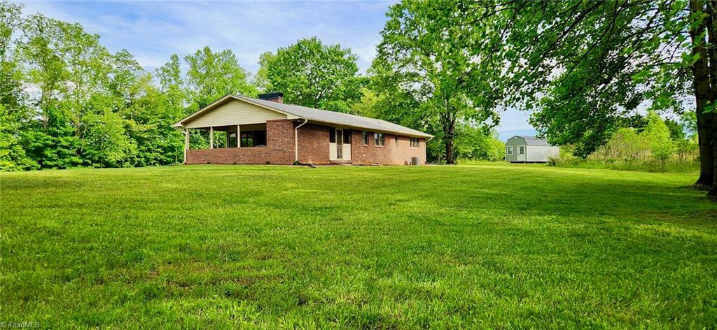 Property Photo: 460 S Minton Road NC 28697
