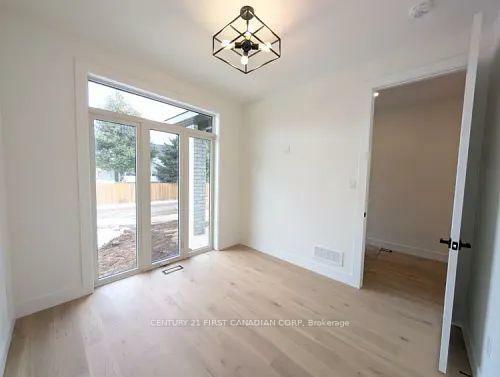 Property Photo: 430 Head Street 16 ON N7G 2K2