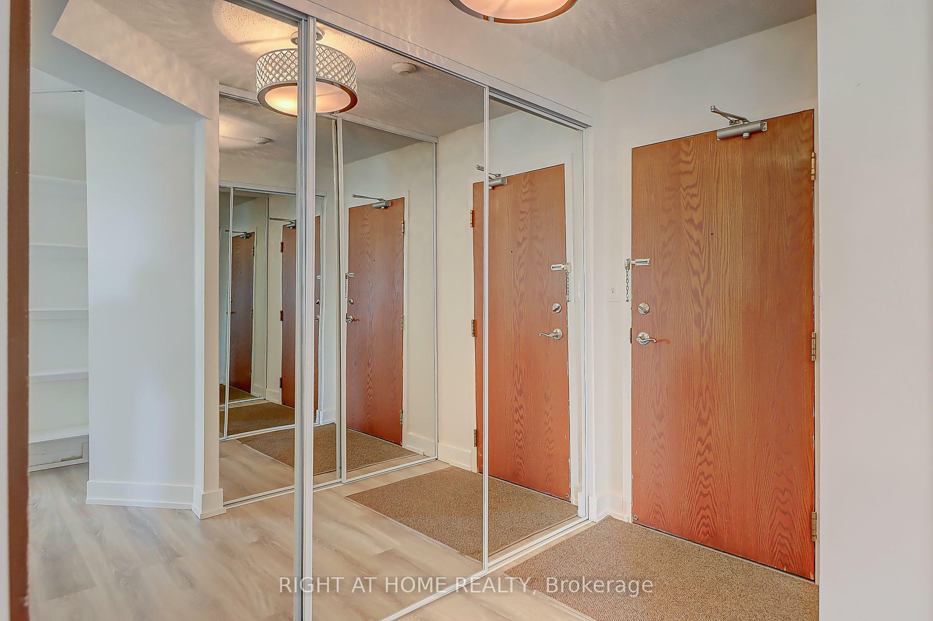 Photo de la propriété: 1625 Pickering Parkway 404 ON L1V 6Z6