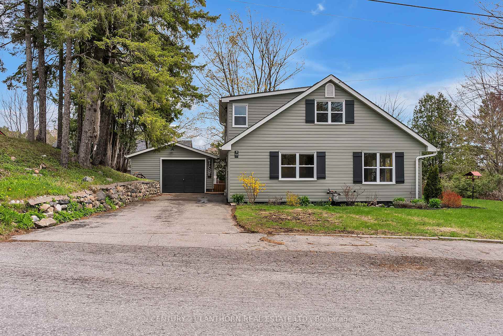 Property Photo: 93 Young Street ON K0K 1H0