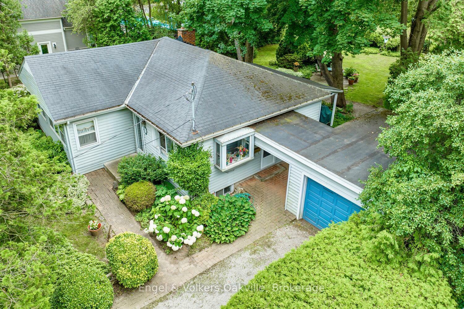 Property Photo: 504 Chamberlain Lane ON L6J 4H6