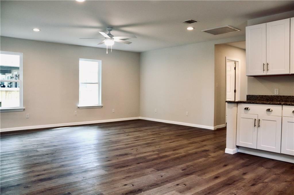 Property Photo: 406 Rivers Street TX 78957