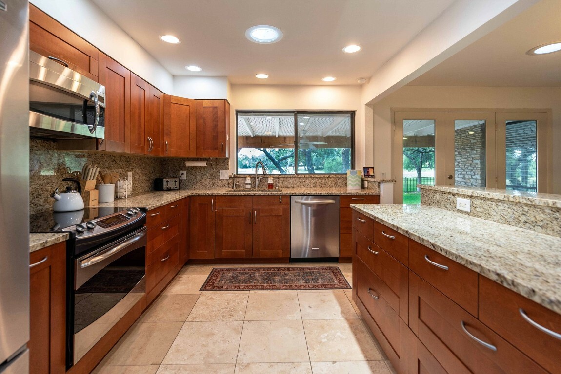 Property Photo:  11532 Spicewood Parkway  TX 78750 