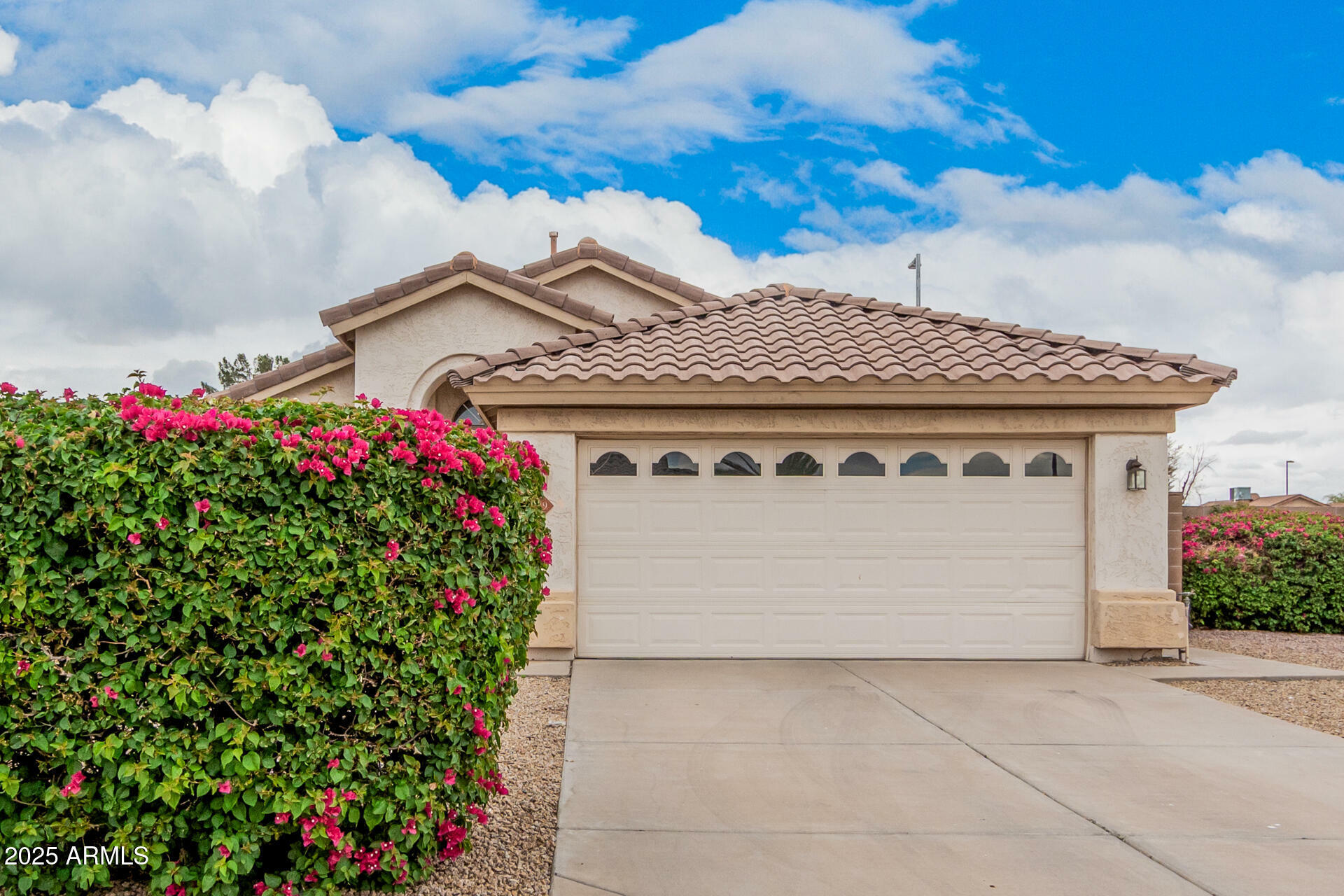 Property Photo: 1019 N Monterey Street AZ 85233