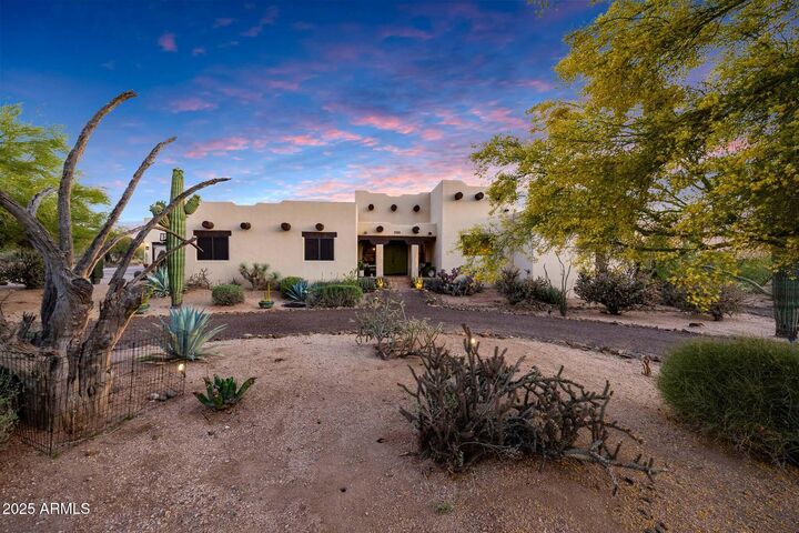 Property Photo: 5491 E El Sendero Drive AZ 85331