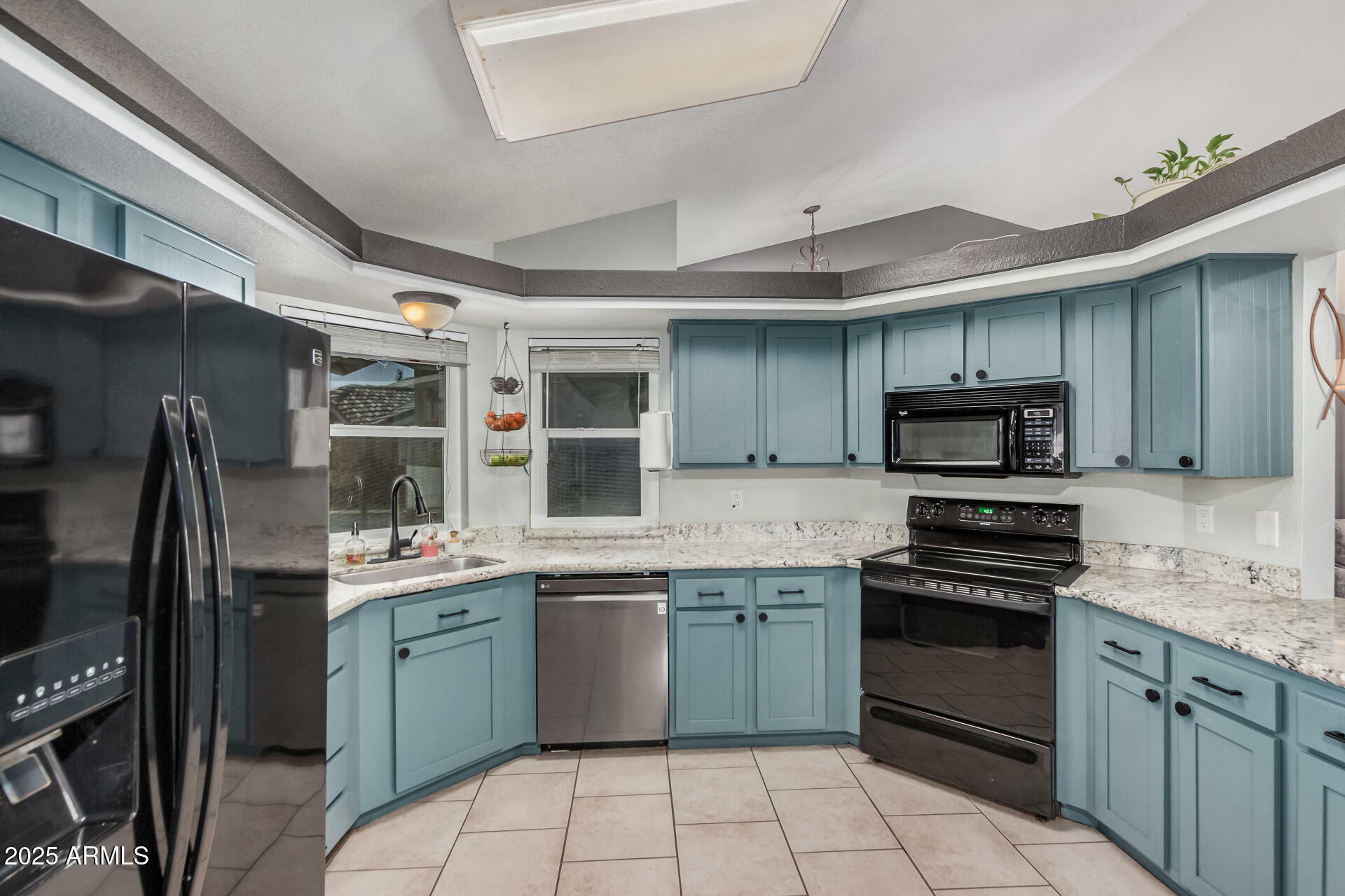 Property Photo: 5624 W Villa Theresa Drive AZ 85308