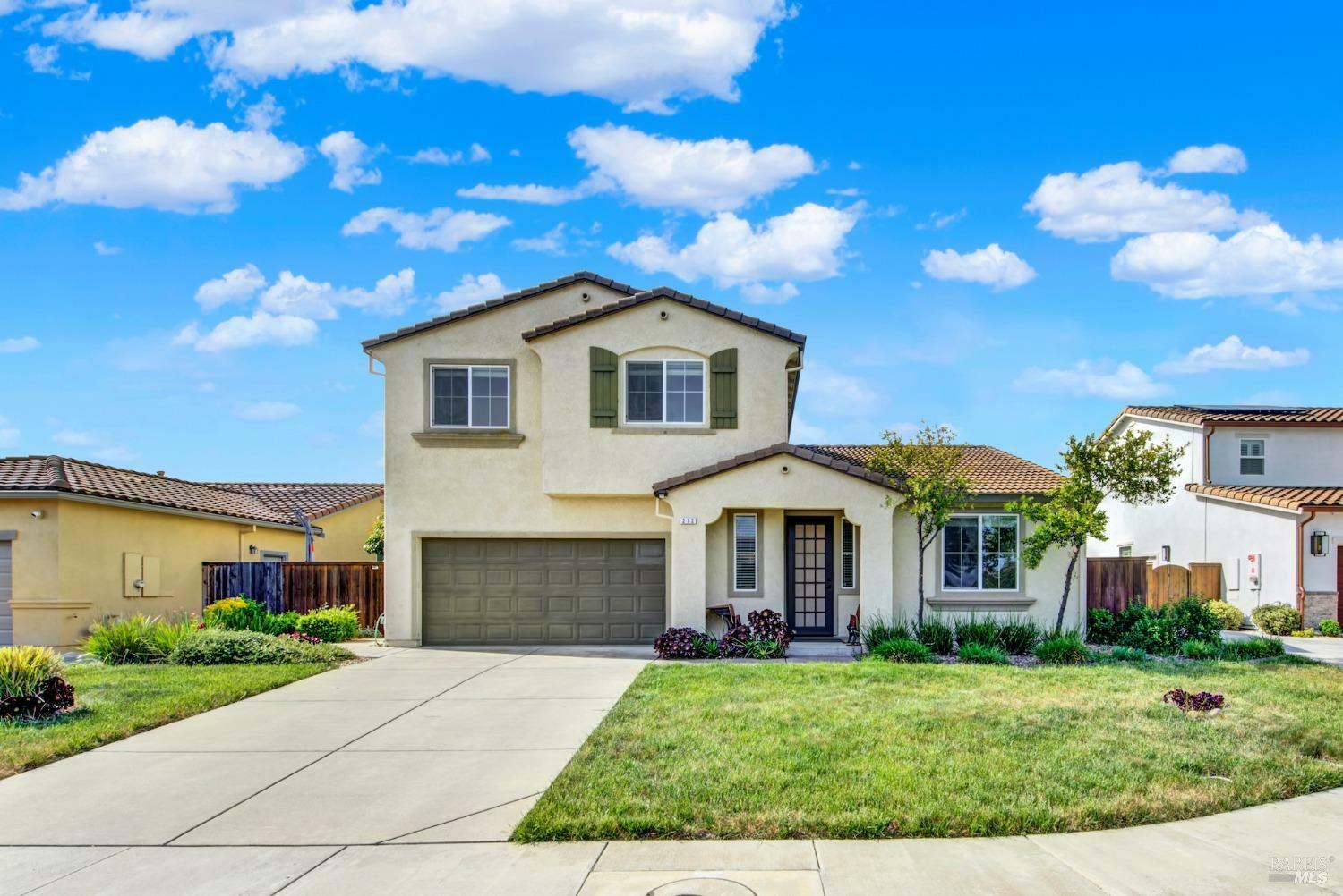 Property Photo: 212 Via Del Sol CA 95687
