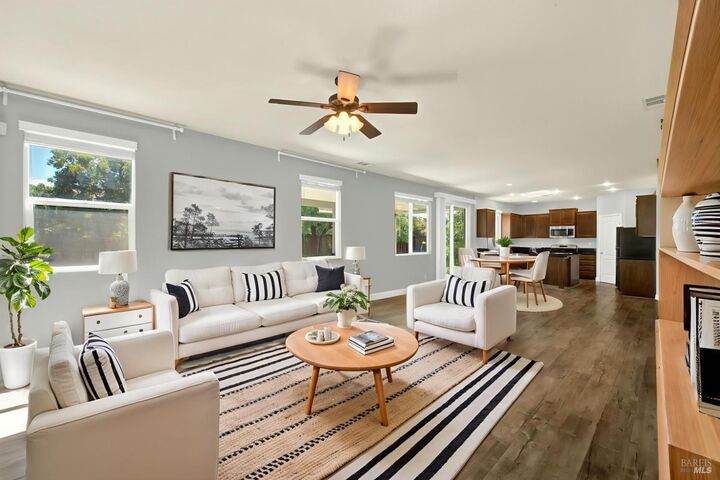 Property Photo:  212 Via Del Sol  CA 95687 