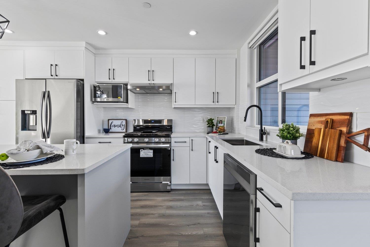 Property Photo: 9603 Broadway Street 6 BC V2P 5T7