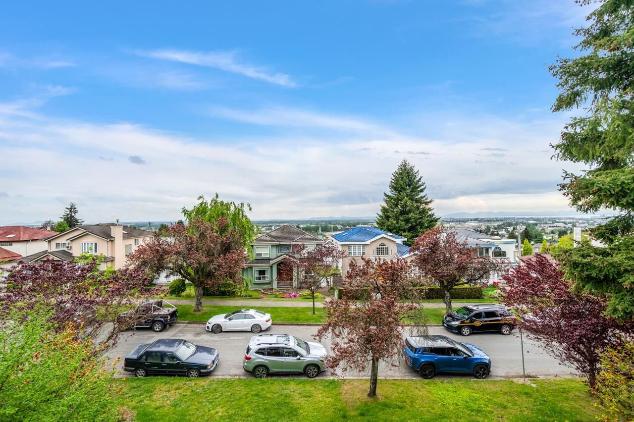 Property Photo:  2085 Qualicum Drive  BC V5P 2M3 
