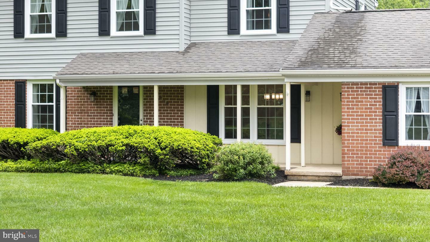 Property Photo: 909 Greene Countrie Drive PA 19380