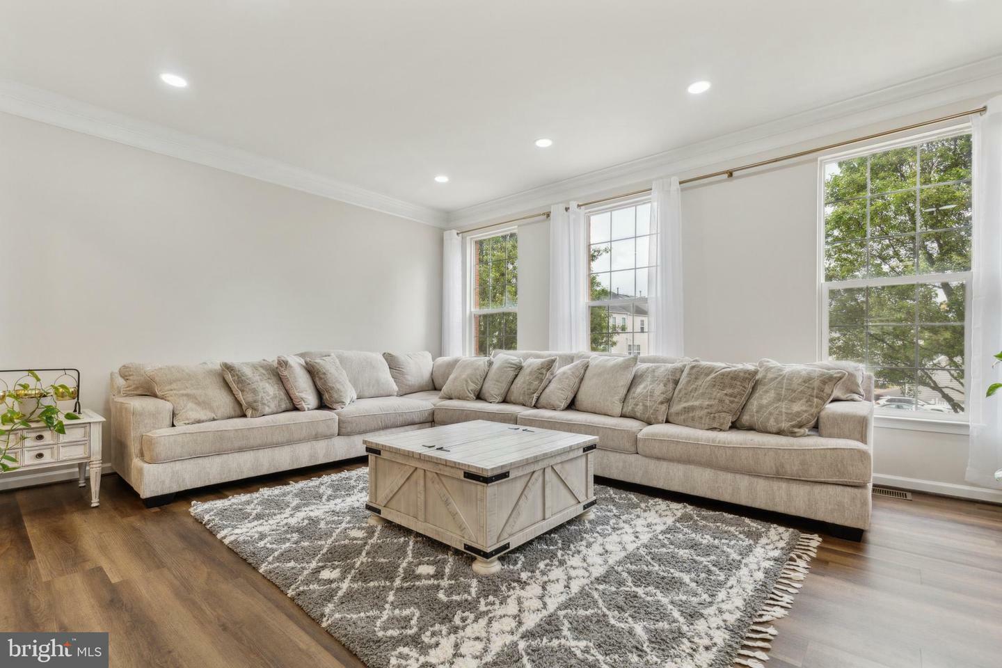 Property Photo: 25488 Crossfield Drive VA 20152