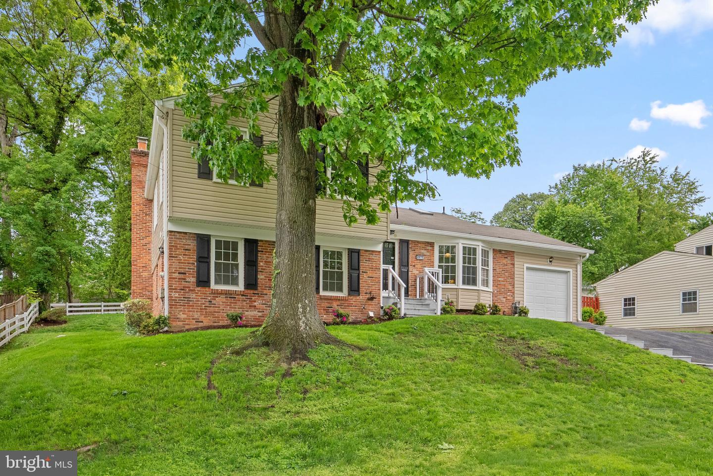 Property Photo:  8815 Tuckerman Lane  MD 20854 
