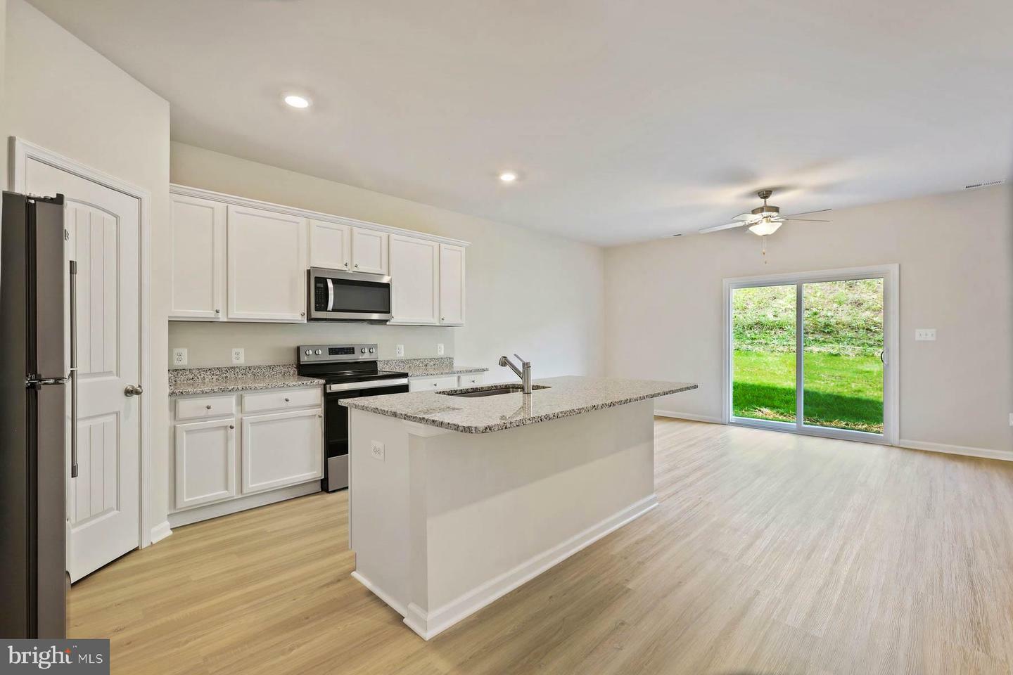 Property Photo: 61 Cranston Court WV 25419