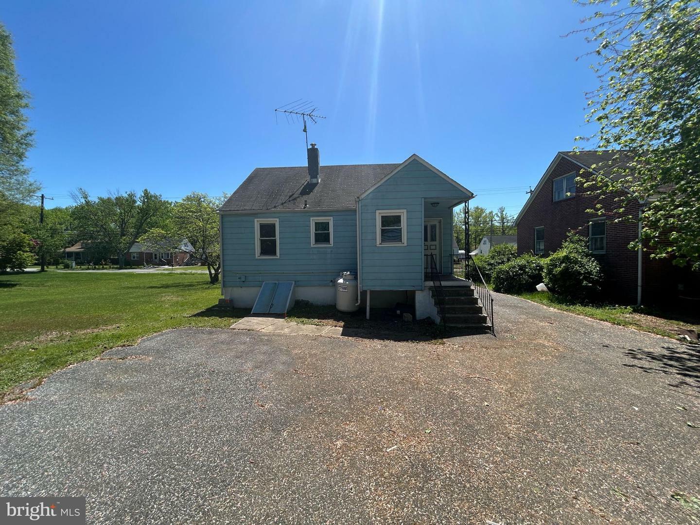 Property Photo: 1806 Middleborough MD 21221