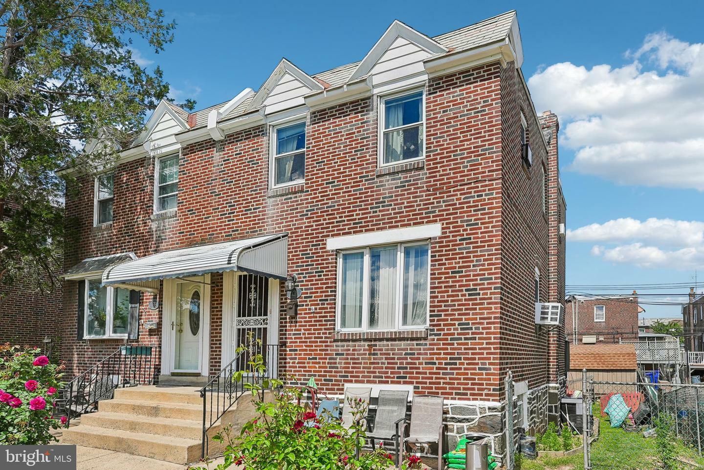 Property Photo: 1131 Fanshawe Street PA 19111