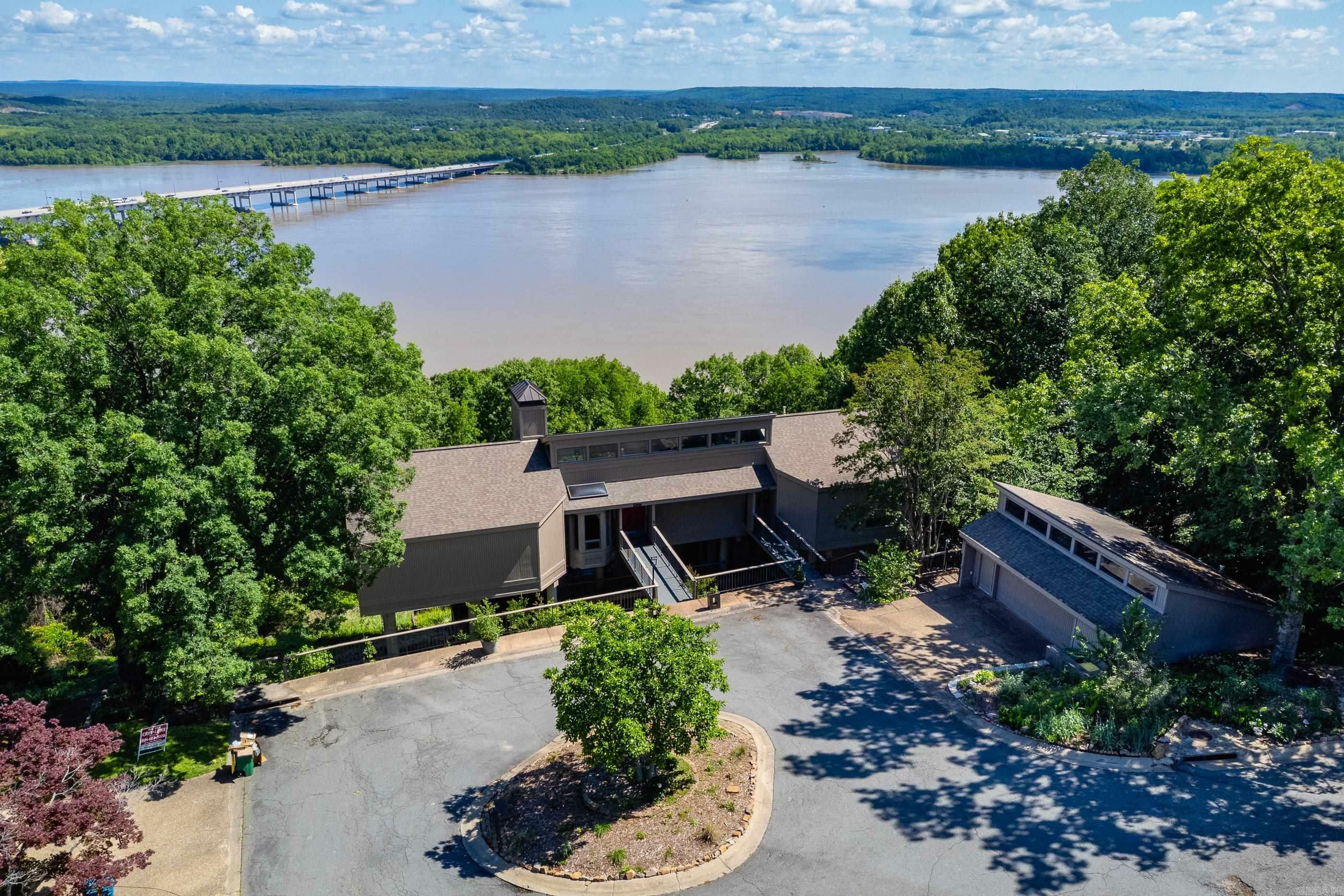 Property Photo: 1 Rivers Edge Drive AR 72227