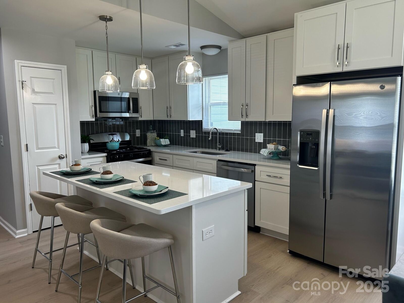 Property Photo: 1004 Johnson Street NC 28206
