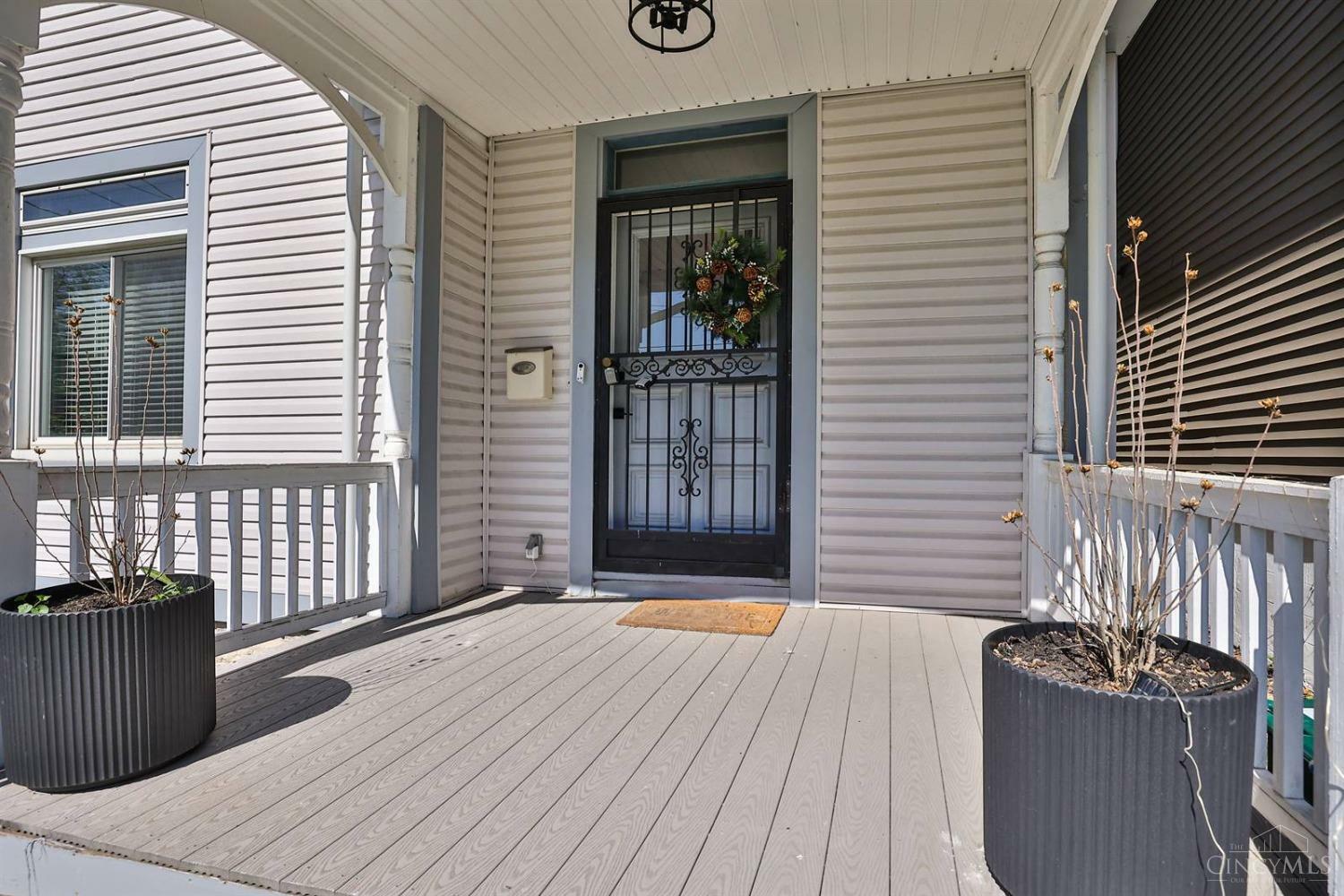 Property Photo: 2703 Ashland Avenue OH 45206