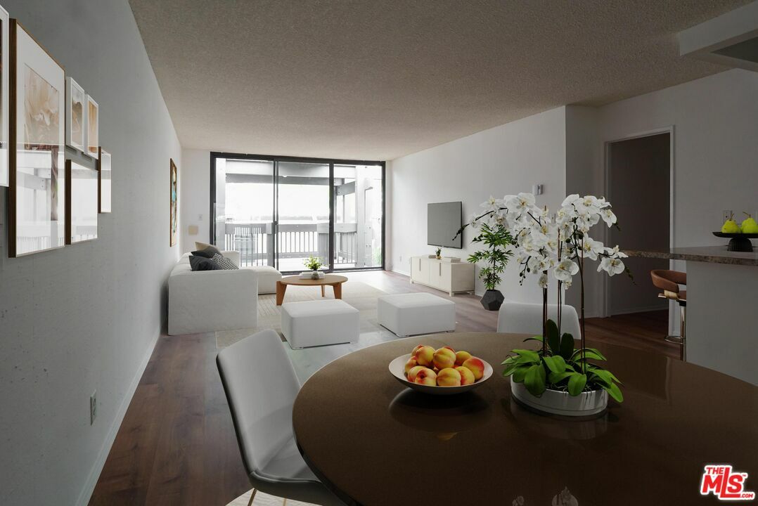 7742 Redlands St  Playa Del Rey CA 90293 photo