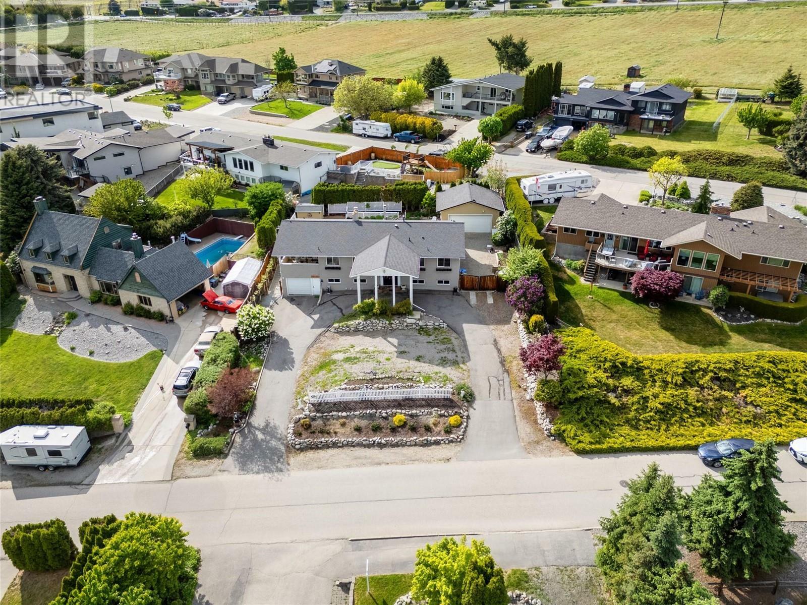 Property Photo: 1064 Kelly Drive BC V1Z 2T2