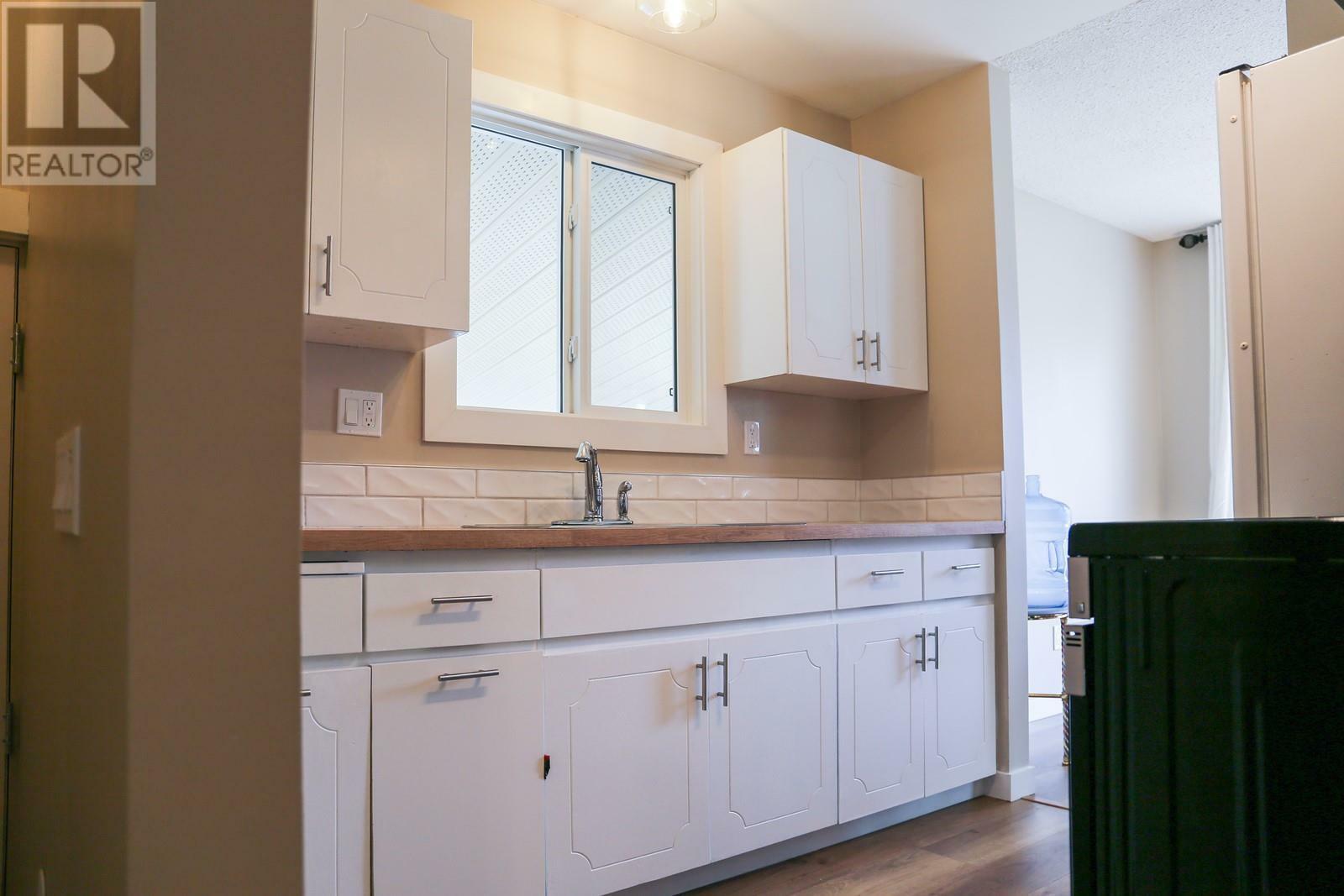 Property Photo: 2336 Bossert Avenue BC V2B 4V7