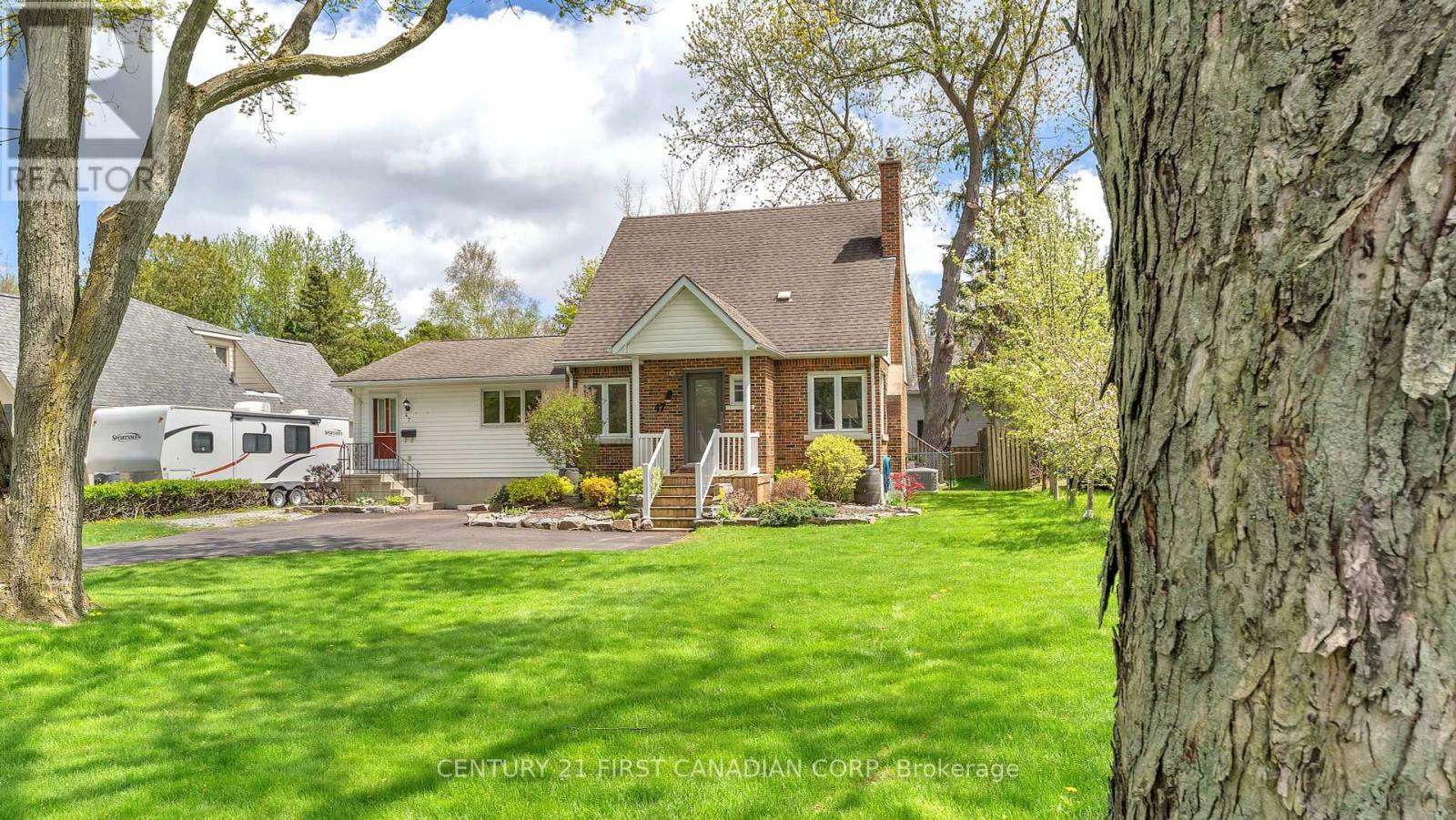 47 Crescent Avenue  St. Thomas ON N5P 2K4 photo