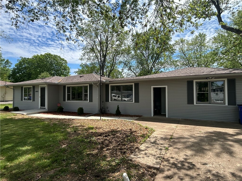 Property Photo: 4963 E Melwood Avenue IL 62521