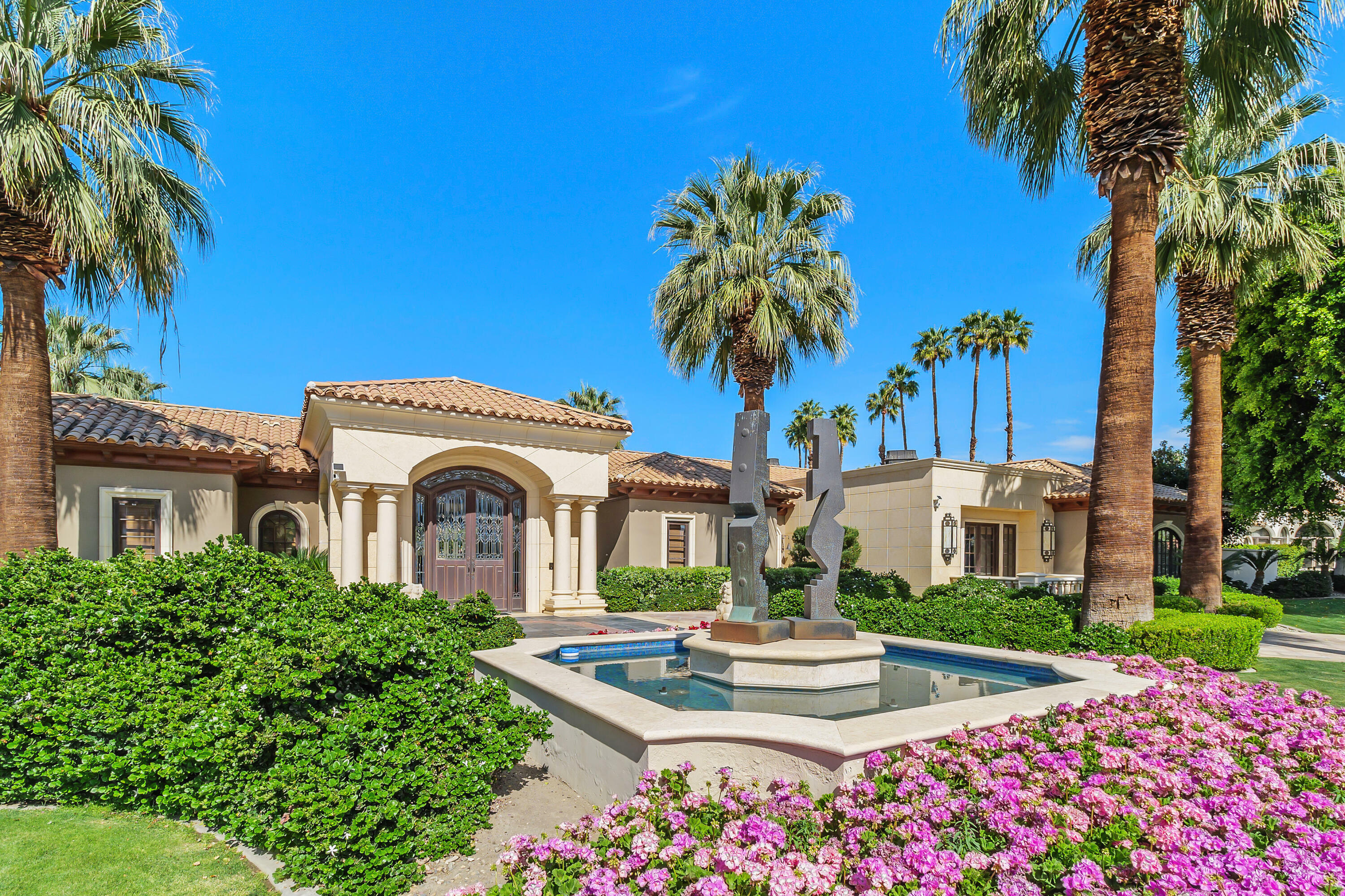 Property Photo: 40535 Morningstar Road CA 92270