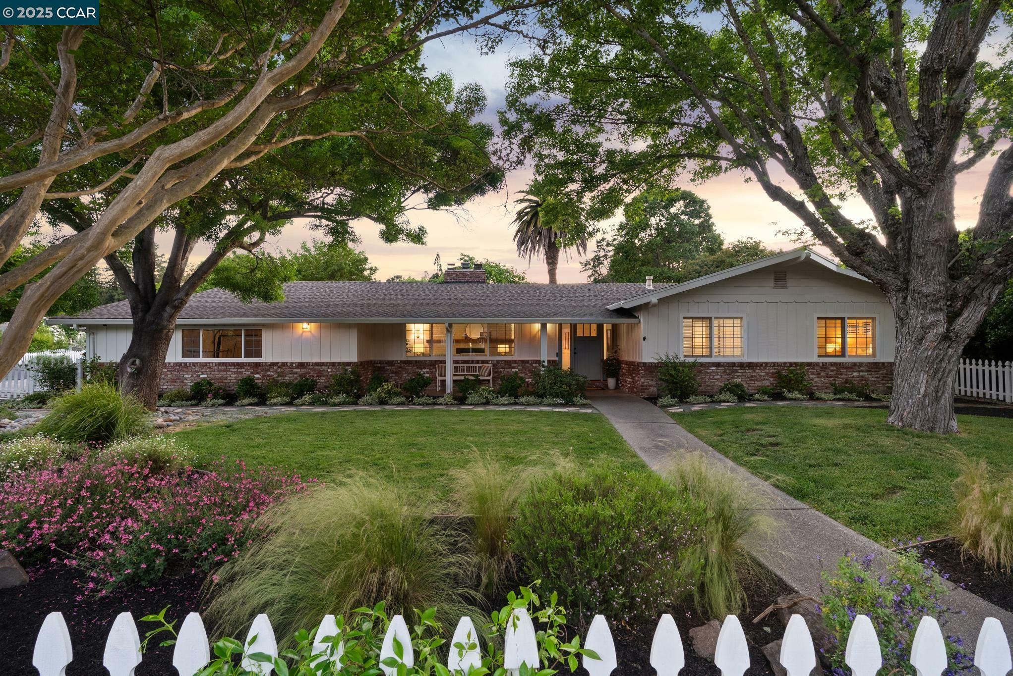 Property Photo:  559 Silverado Dr  CA 94549 