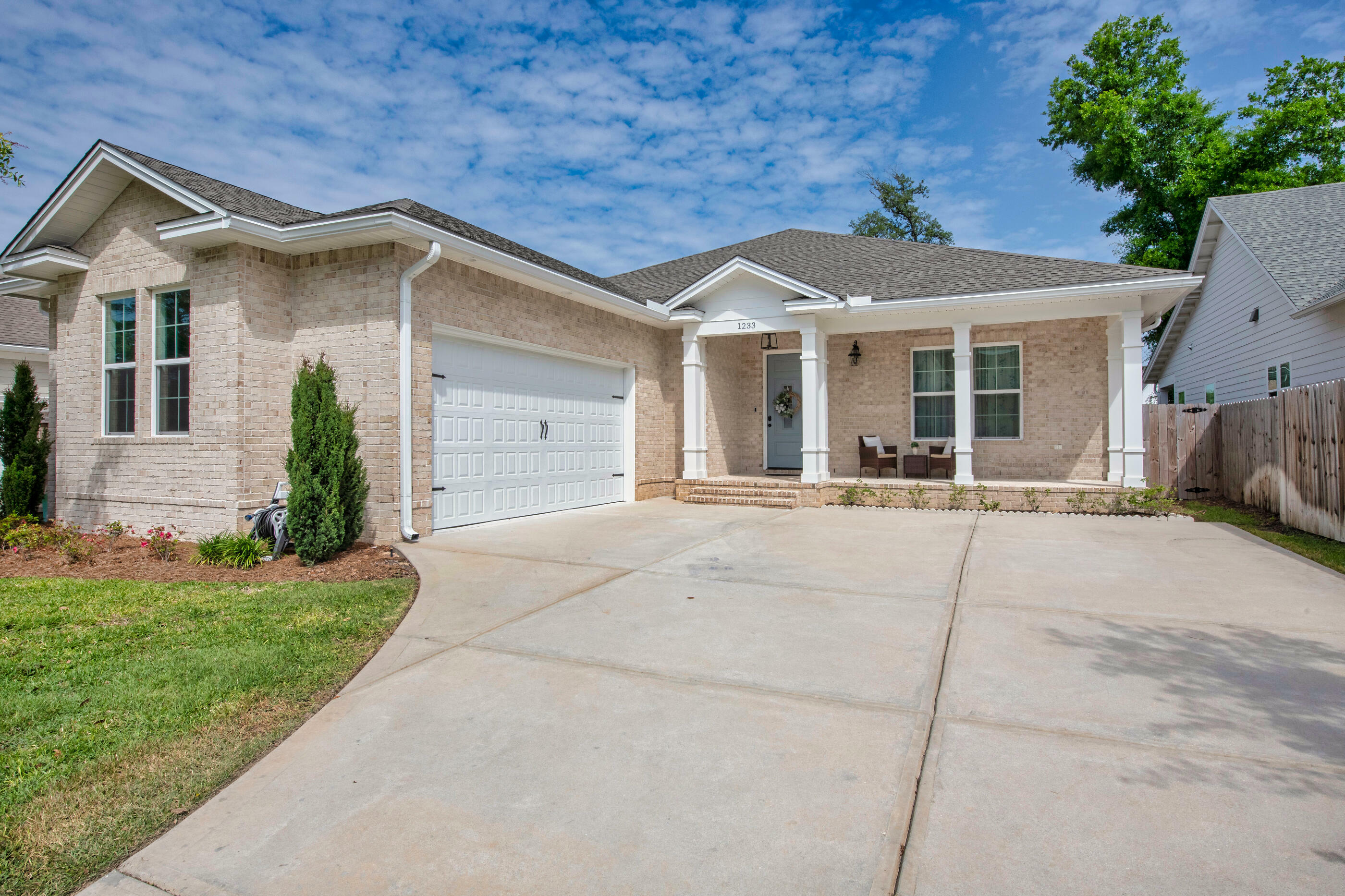 Property Photo: 1233 Elderflower Drive FL 32578