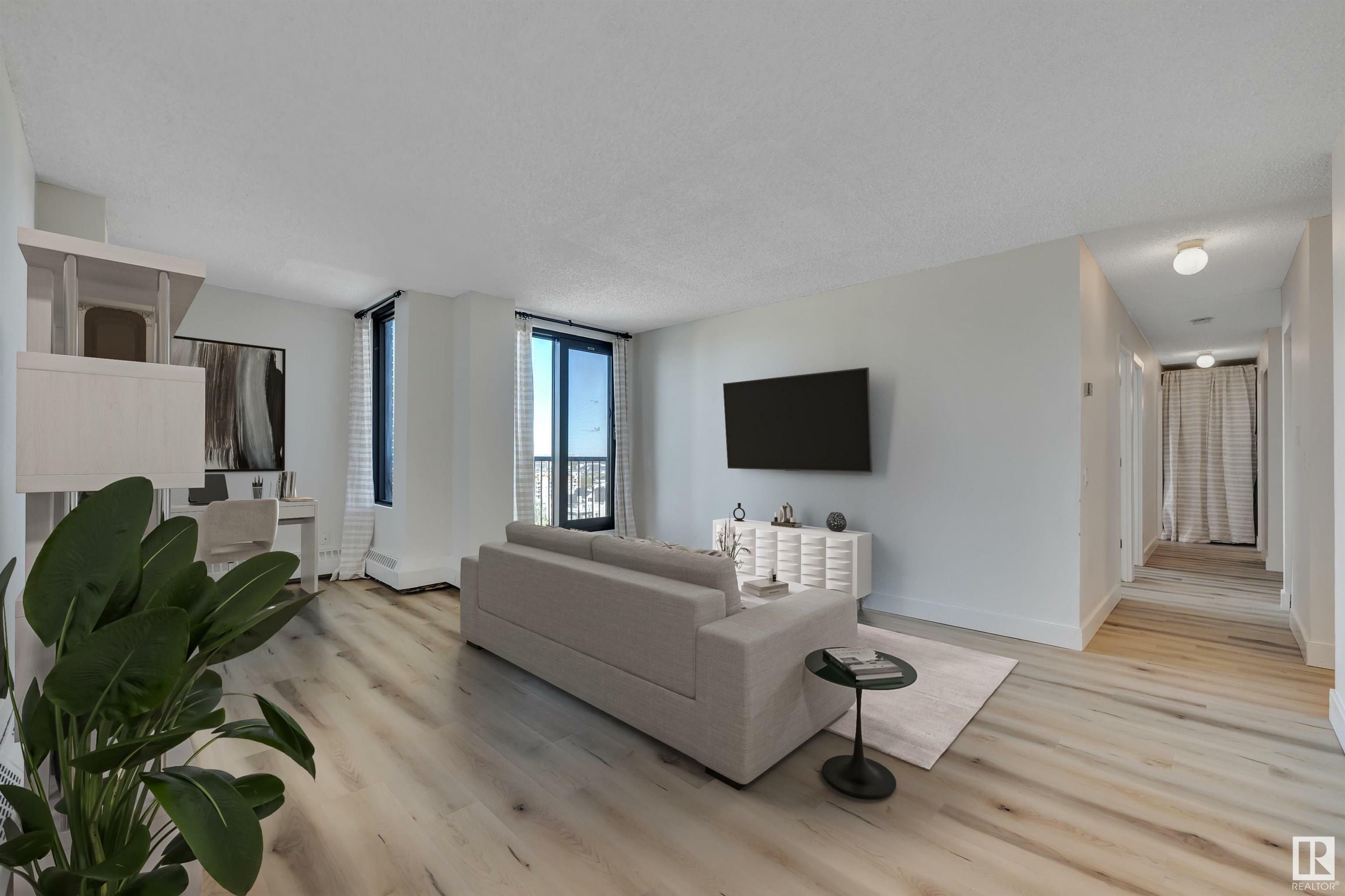 Photo de la propriété: 10145 109 Street NW 1210 AB T5J 3M5