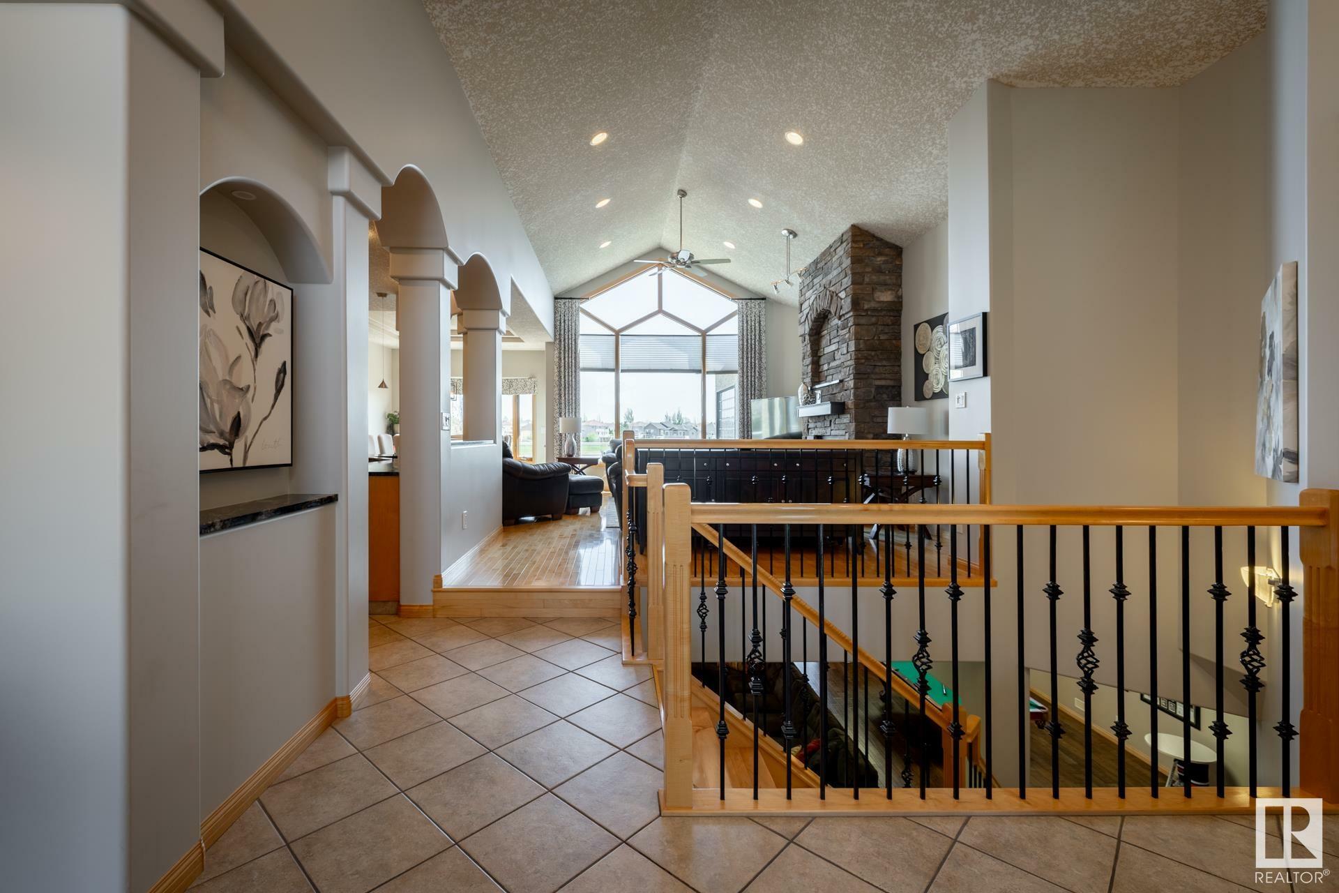 Photo de la propriété: 16207 89 Street NW AB T5Z 3M3