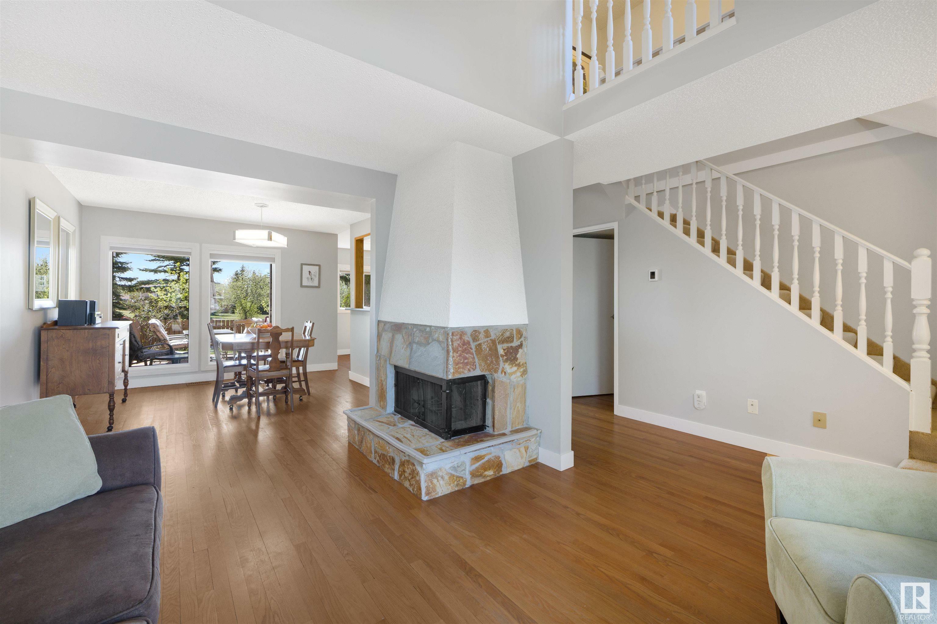 Property Photo: 2020 105 Street NW 44 AB T6J 5J2