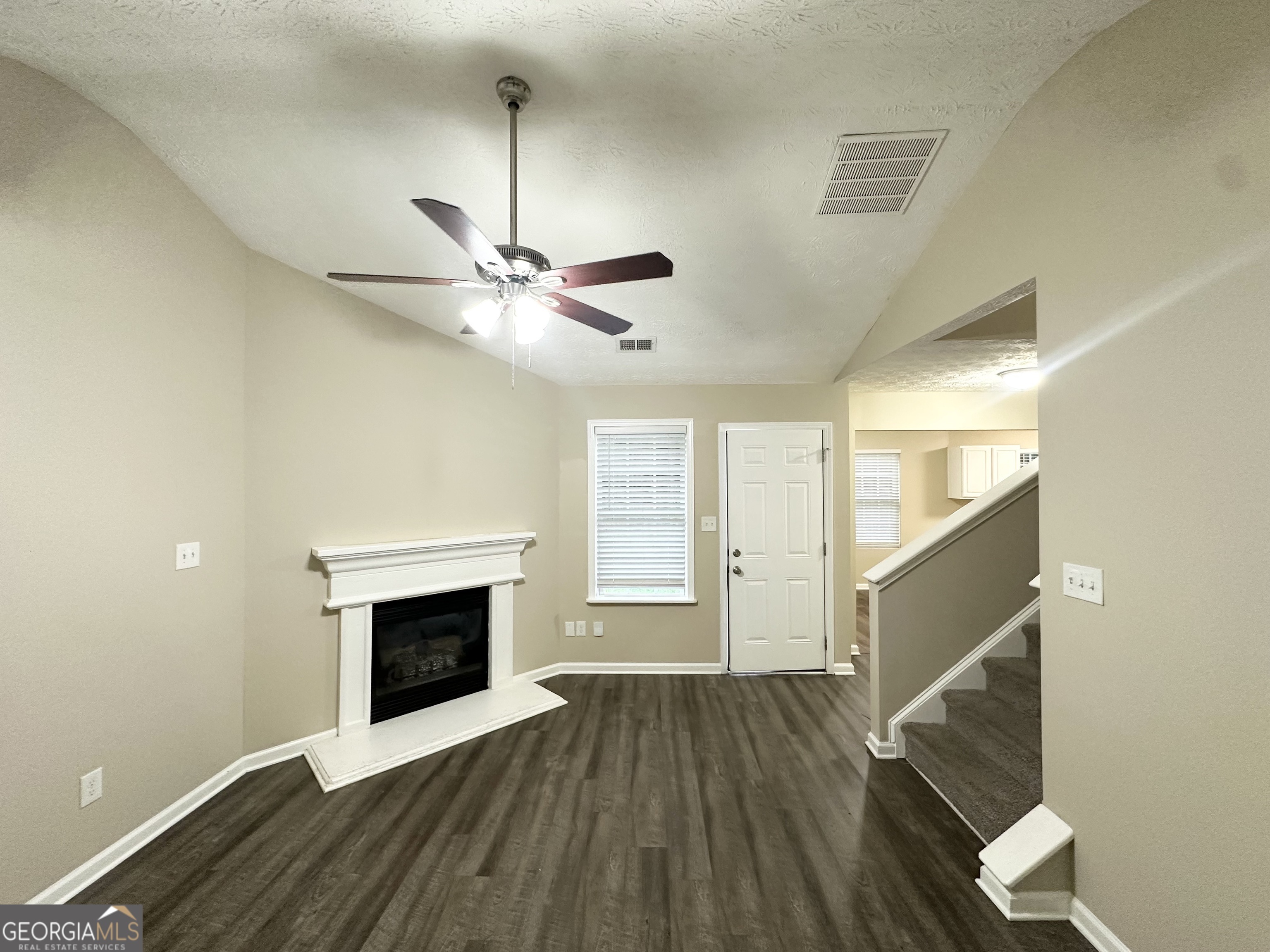 Property Photo: 9151 Jefferson Village Drive SW GA 30014