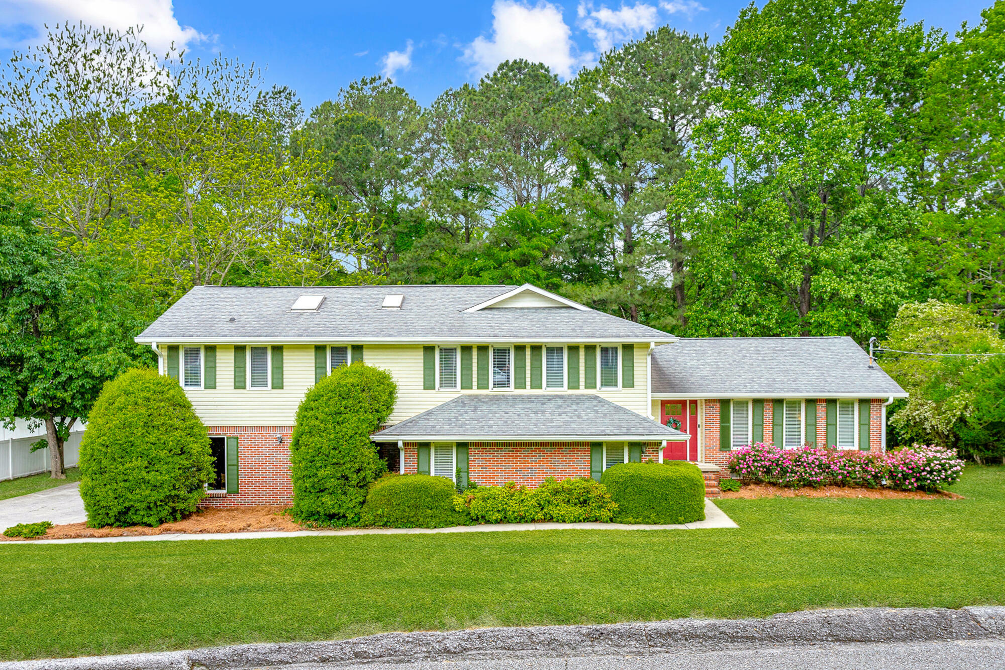 Property Photo: 3023 E Brookhaven Circle GA 30720