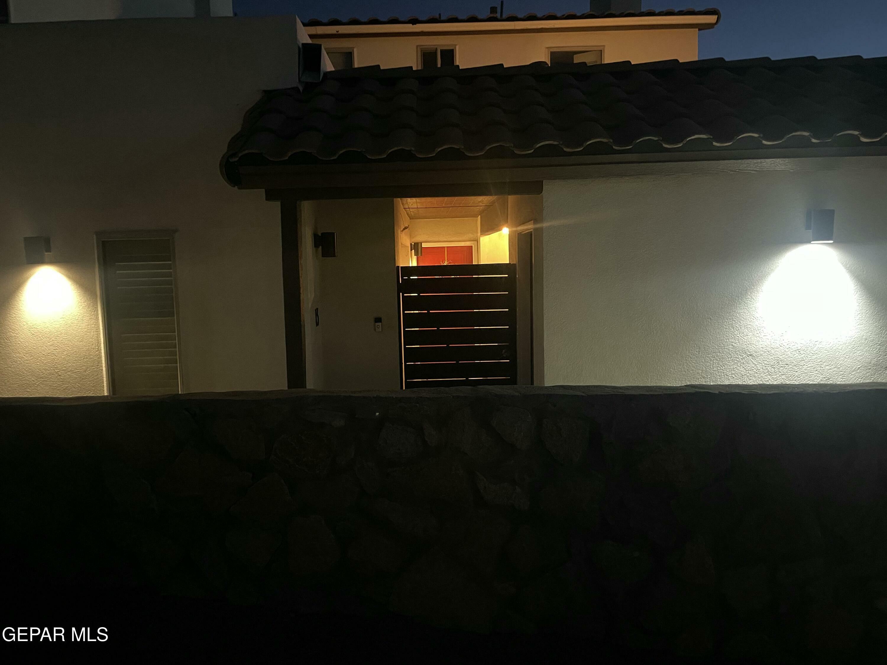 4200 Camelot Heights Drive 13  El Paso TX 79912 photo