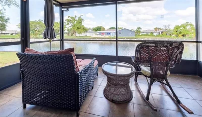 Property Photo: 6429 Pinehurst Cir W. C24 FL 33321