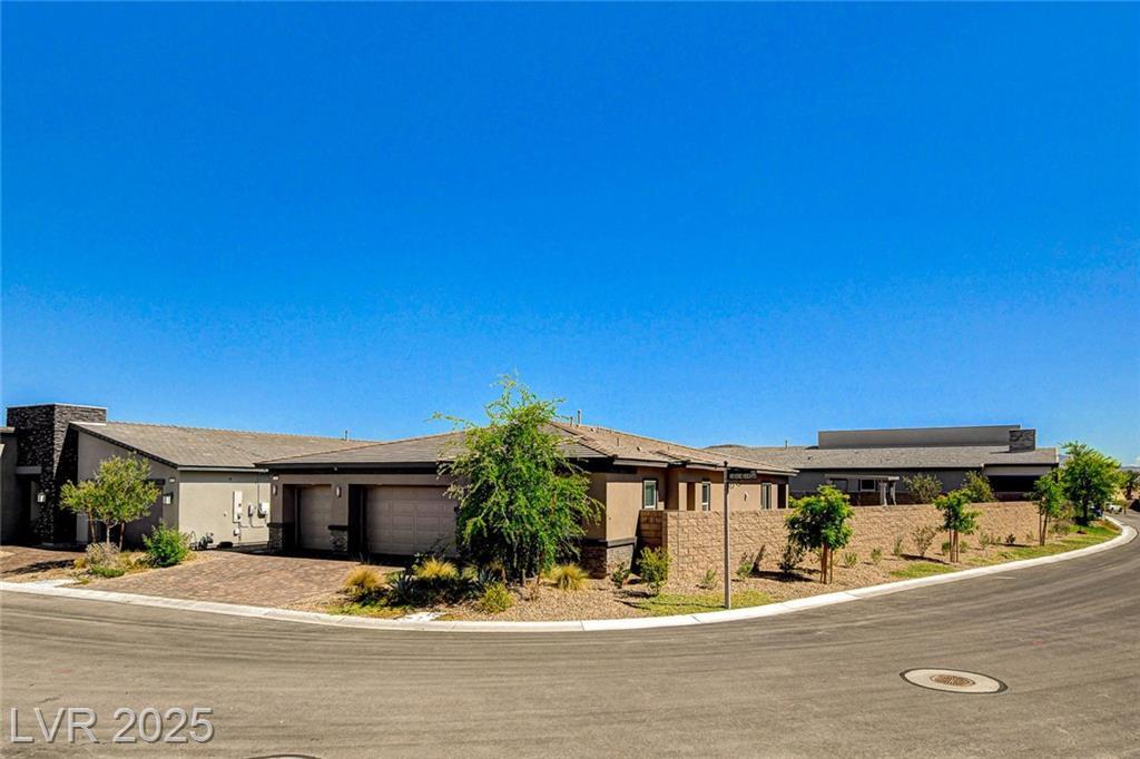 Property Photo: 21 Reverie Heights Avenue NV 89011