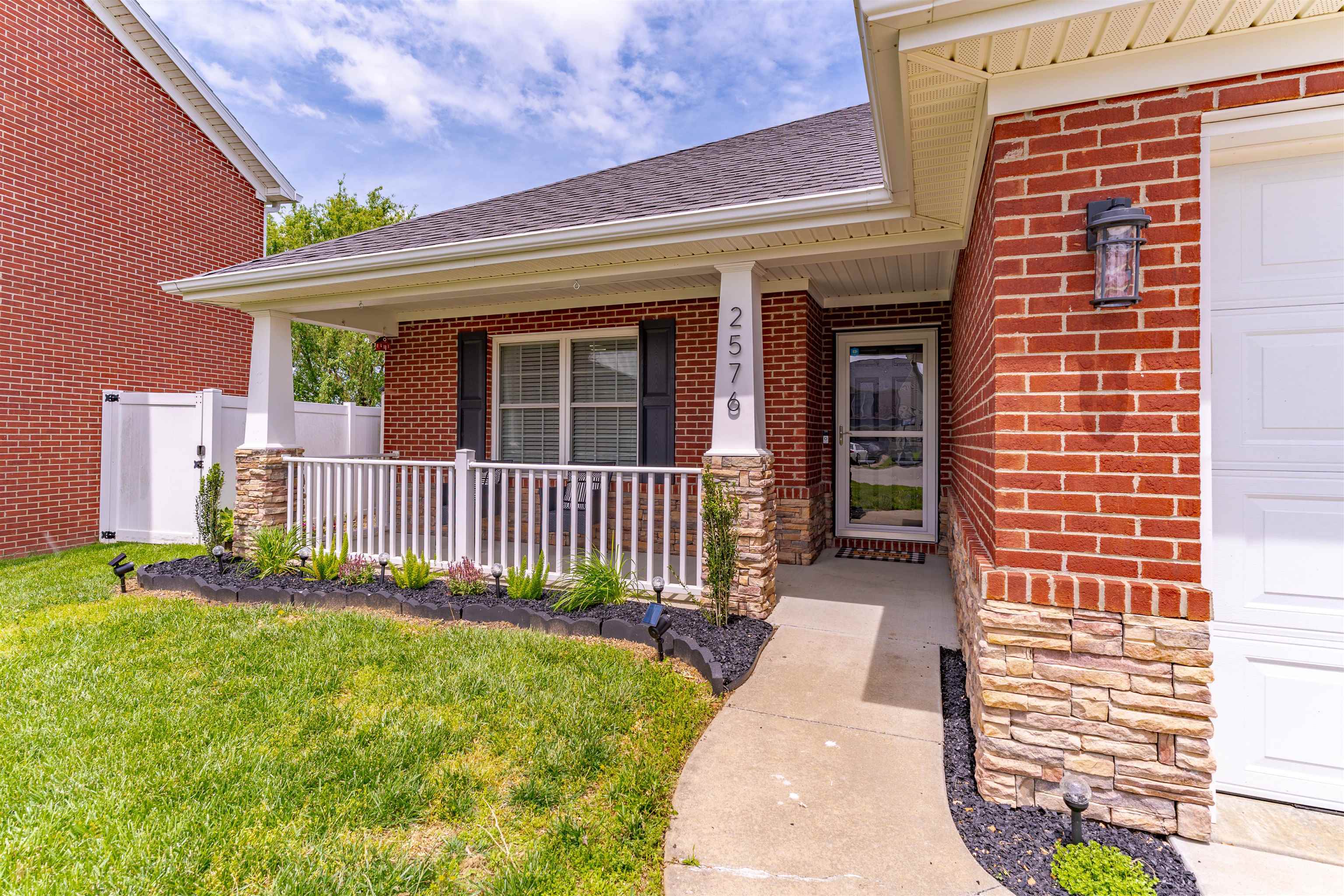 Property Photo: 2576 Palomino Place KY 42301