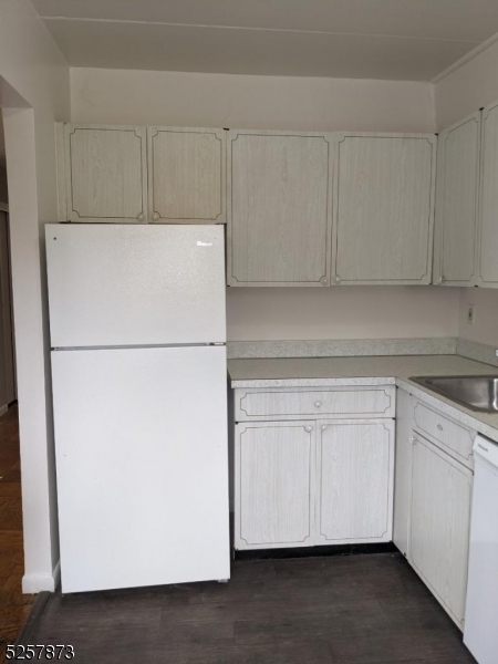 Property Photo: 173 S Orange Ave 1A NJ 07079