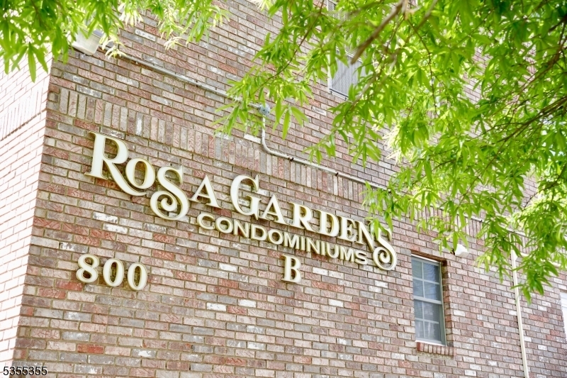 Property Photo: 786 Summer Ave 5B NJ 07104