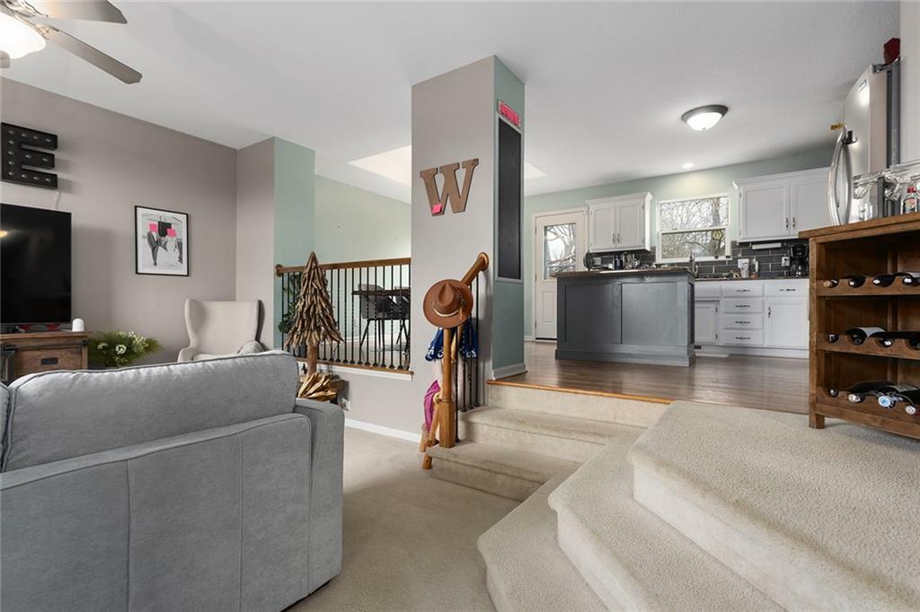 Property Photo:  4709 Edgehill Street  KS 66048 