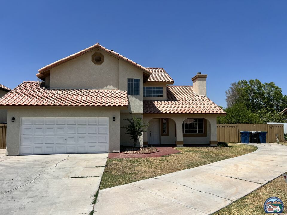 Property Photo: 623 Paseo Del Emperador CA 92231