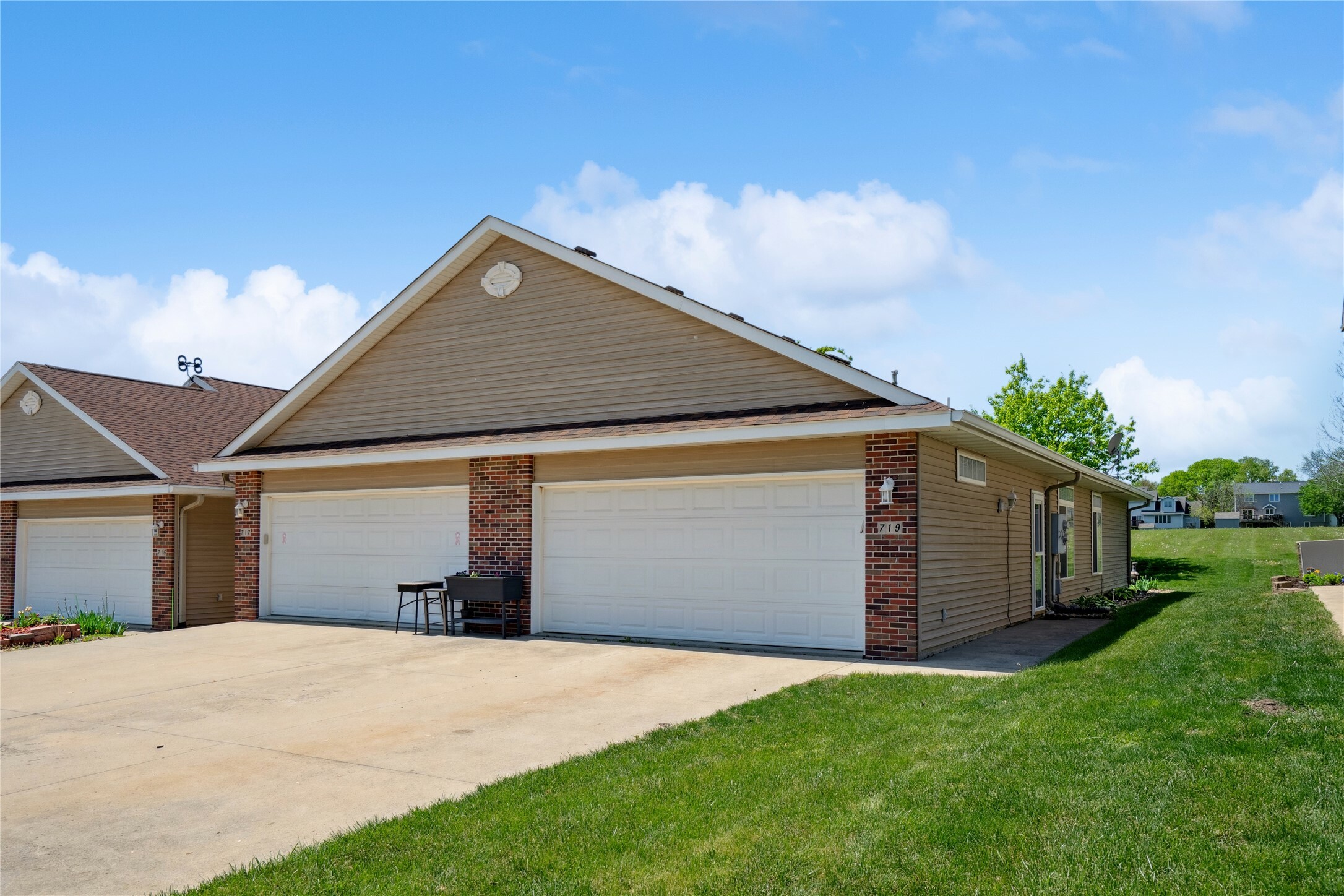 719 Kitterman Circle  Norwalk IA 50211 photo