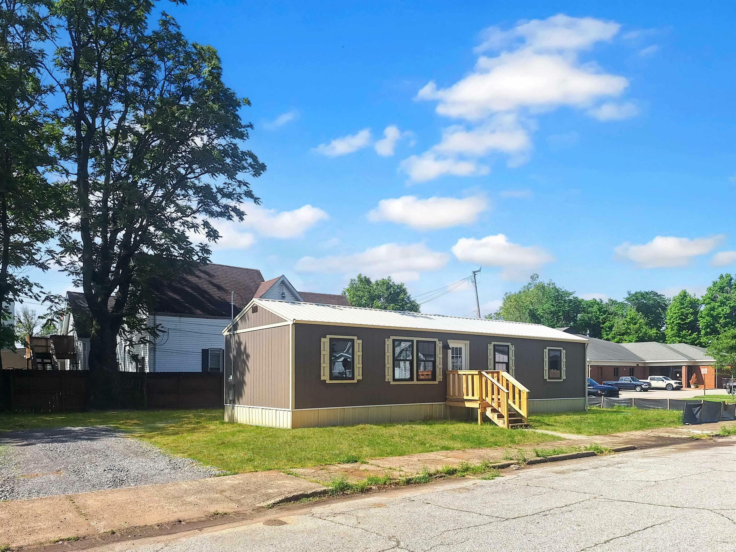 Property Photo:  319 N Fourth Avenue  IN 47710 